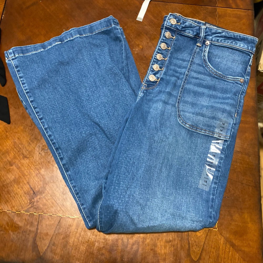 NWT American Eagle Super High-Waisted Flares